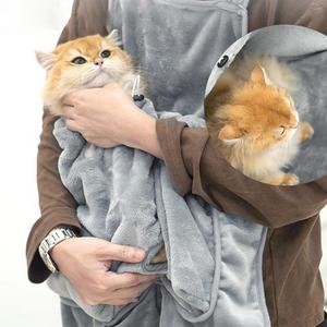 Oldmoom Warm Cat Carrier Apron with Holes, Dog Pouch Apron, Plush Pet Carry Hands-Free Kitten Bag, Hands- Free Shoulder Comfort Towel Bag for Small 19 FC0586600-sn (2).jpg