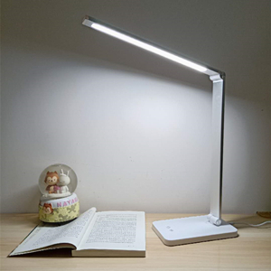 目に優しい多角度調整可能なスタンドライト Amazon.co.jp : デスクライト LEDPTS.jp 電気スタンド LED