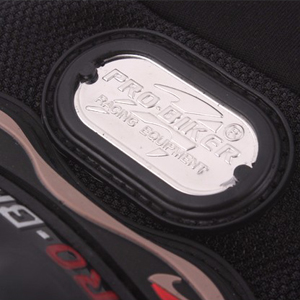 Contrasting colour detail