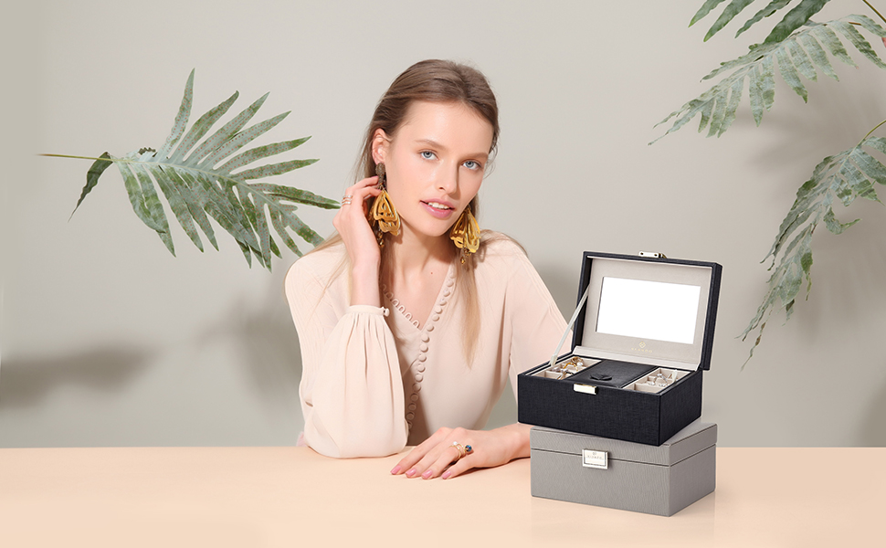 Vlando Jewelry Box, Jewelry Organizer and Storage (Black)