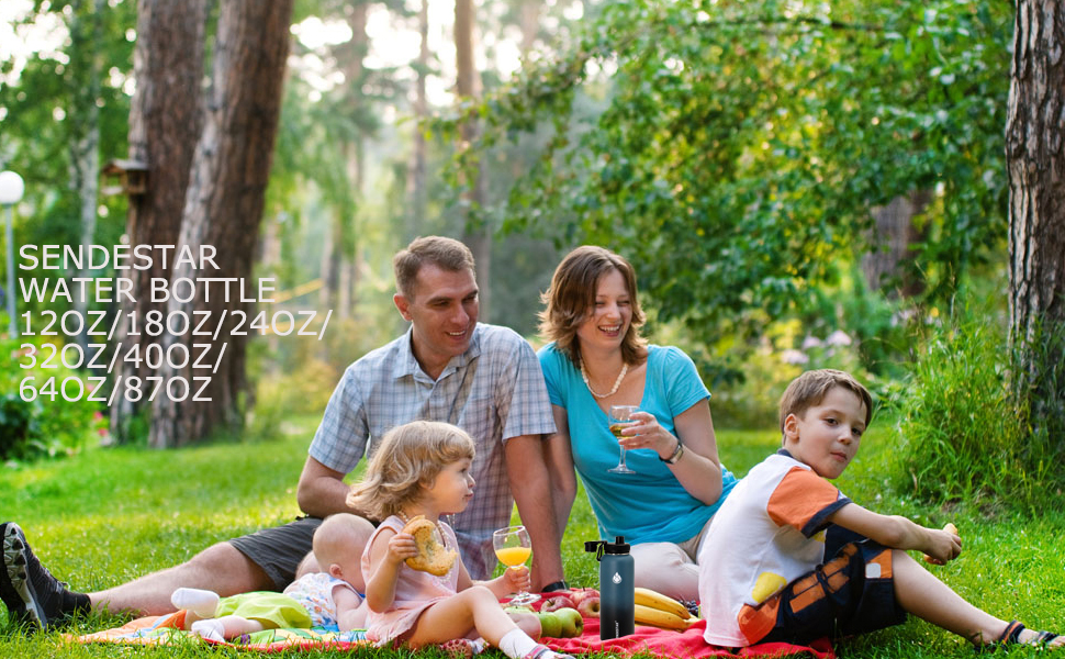 отдыхаем на природе. путешествие с семьей. ребенок в семье. летний пикник на природе. общение пикник.