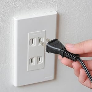 ⑤電源プラグを差し込む
