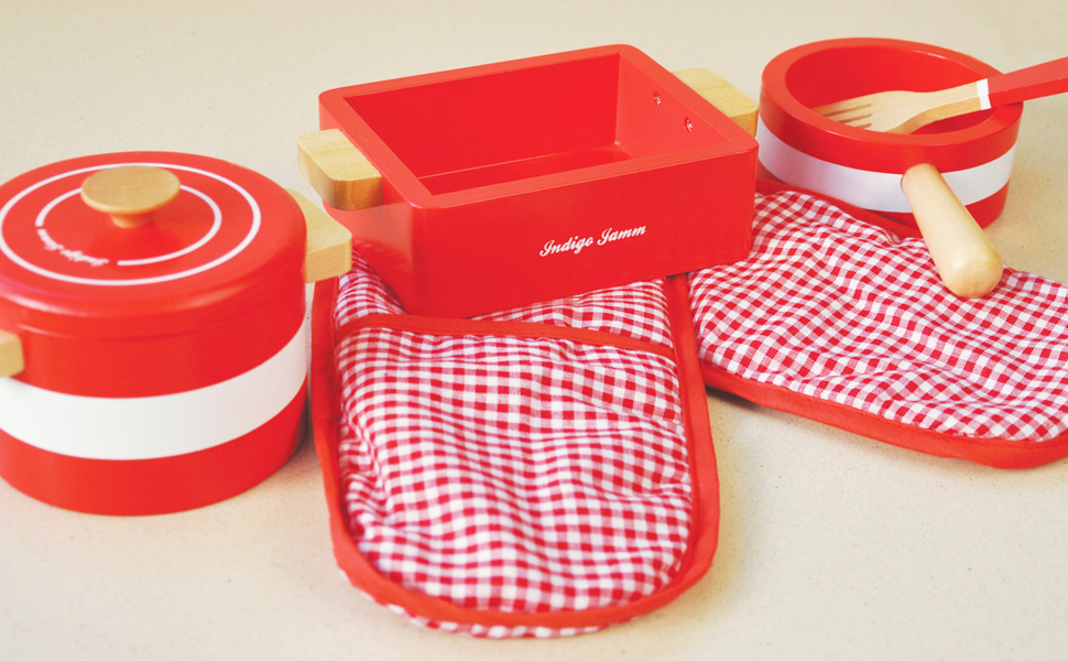 Indigo Jamm Pots ‘n’ Pans, Pretend Play Retro Cookery Set with 5 Wooden Pieces and Fabric Oven