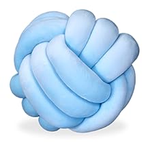 Knotted pillow