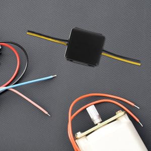 Amazon | LALADEFIEE 2個 車載用パワーフィルター 電源 ノイズ