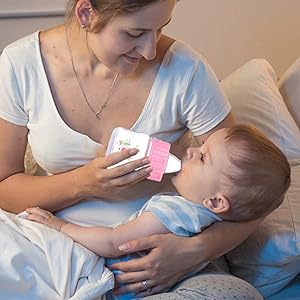哺乳瓶、生まれたばかりの哺乳瓶