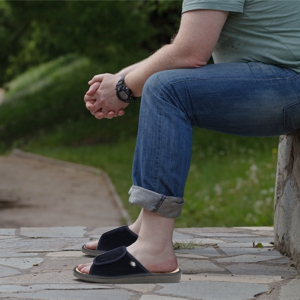 Adjustable mens slippers leather