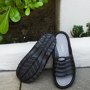 flip flop sneakers