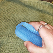 cloth brush