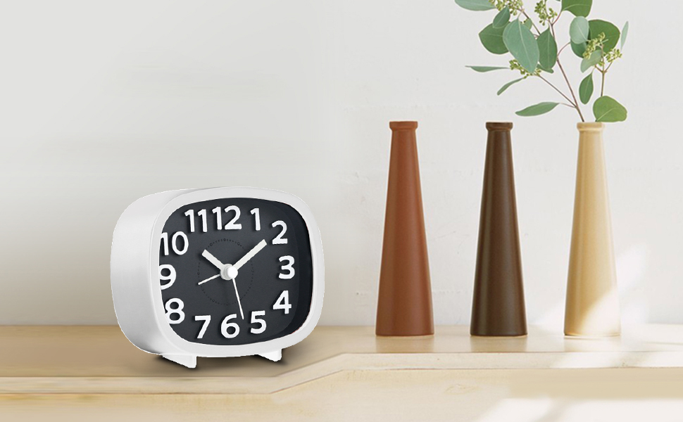 Jcobay Silent Non Ticking Alarm Clocks Bedside Clocks Battery Operated