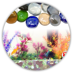 transparente Kieselsteine, Glas, hitzebeständig, feuerfest, Kristall, glatt poliert.