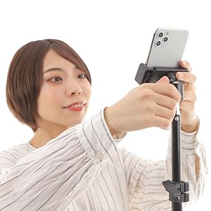 Amazon Co Jp 最高2 1m 高伸長 高く伸びる 三脚スマホ スタンド 折り畳み式 ライブ録音 録画 持ち運び便利 ネット生ライブ用 スマートフォン用 スマートフォンクランプ付き 専用収納袋付 家電 カメラ