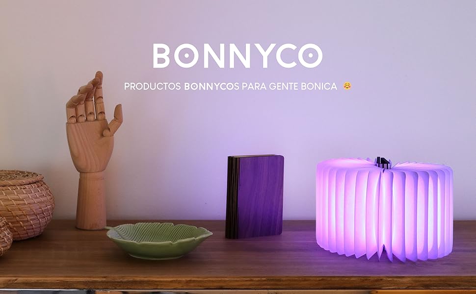 Bonnyco es una marca de regalo, decoración y juguetes originales. Esta es una lámpara de libro