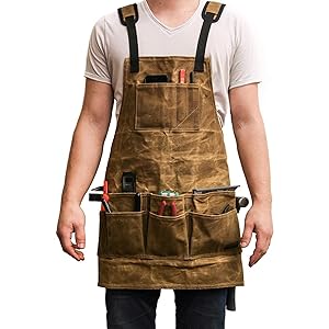 man wearing tool apron with 12 pockets