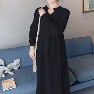 This soft and comfortable knit dress is sure to be a hit during autumn and winter to early spring.