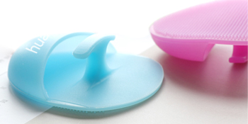 Deep pore cleansing facial treatments gently massage the face