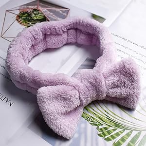 Bowtie headband display