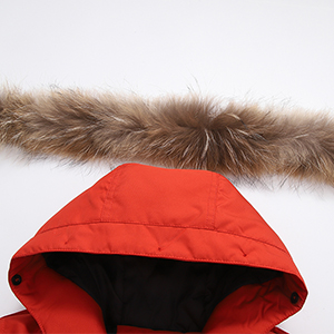  Winterjas voor jongens met capuchon.
