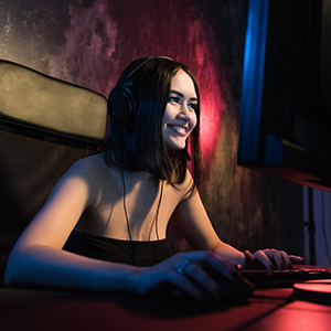 girl gaming