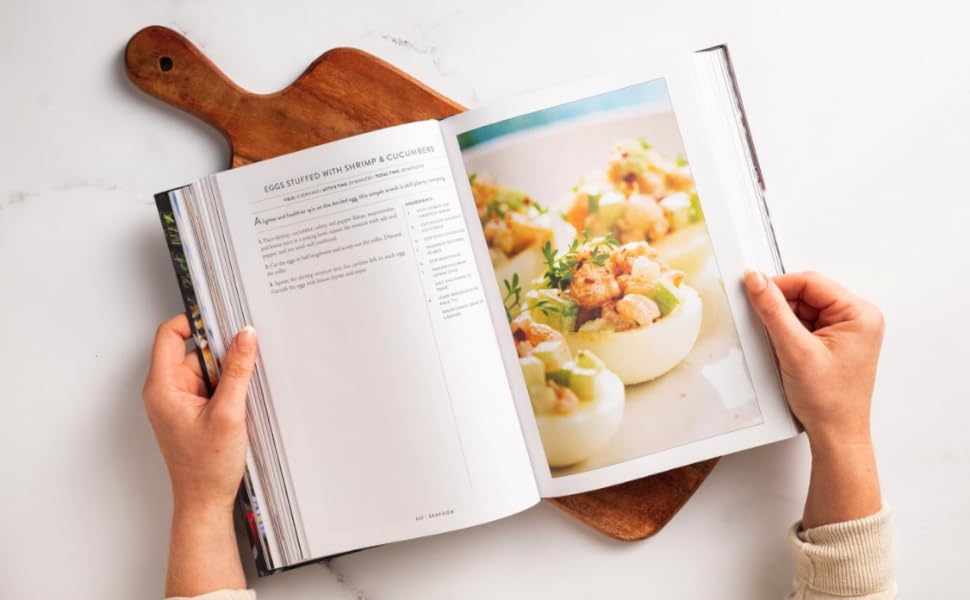 Seafood: The Ultimate Cookbook : Coastal Kitchen, The