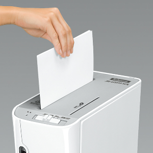 d19 199 フェローズ シュレッダー JB-05CD Amazon | フェローズ シュレッダー 家庭用 電動 5枚細断 クロス