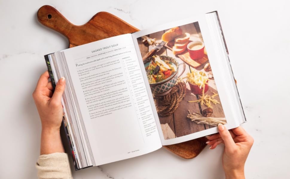 Seafood: The Ultimate Cookbook : Coastal Kitchen, The