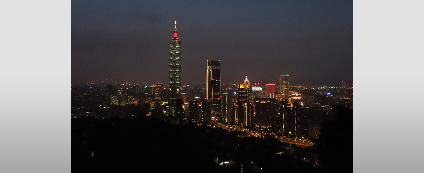 Canon PowerShot SX740 Digital Camera w/40x Optical Zoom & 3 Inch Tilt LCD