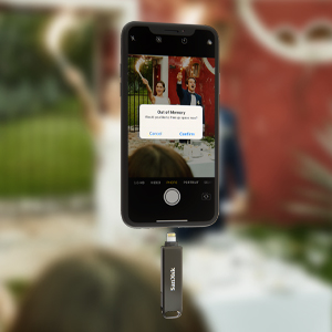 SanDisk 64GB iXpand Flash Drive Luxe for iPhone and USB Type-C Devices