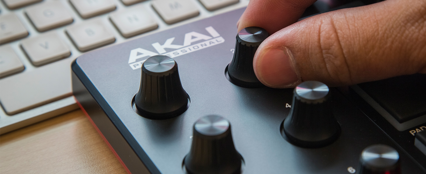 AKAI Professional MPD218 USB MIDI Pad Controller and Drum Machine