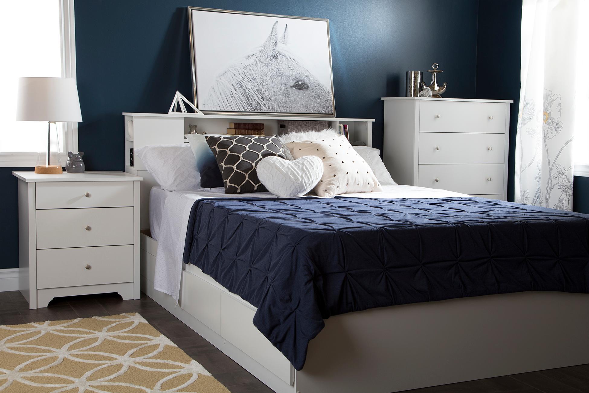 South Shore Furniture Vito Nightstand with Charging Station and Drawers