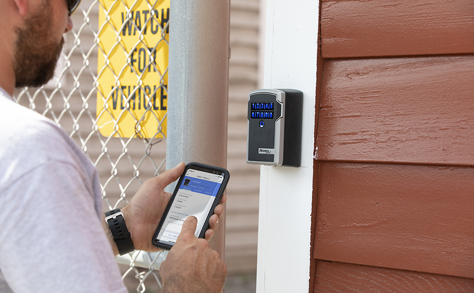 MASTER LOCK Smart Connected Key Safe Wall Mounted, Bluetooth or