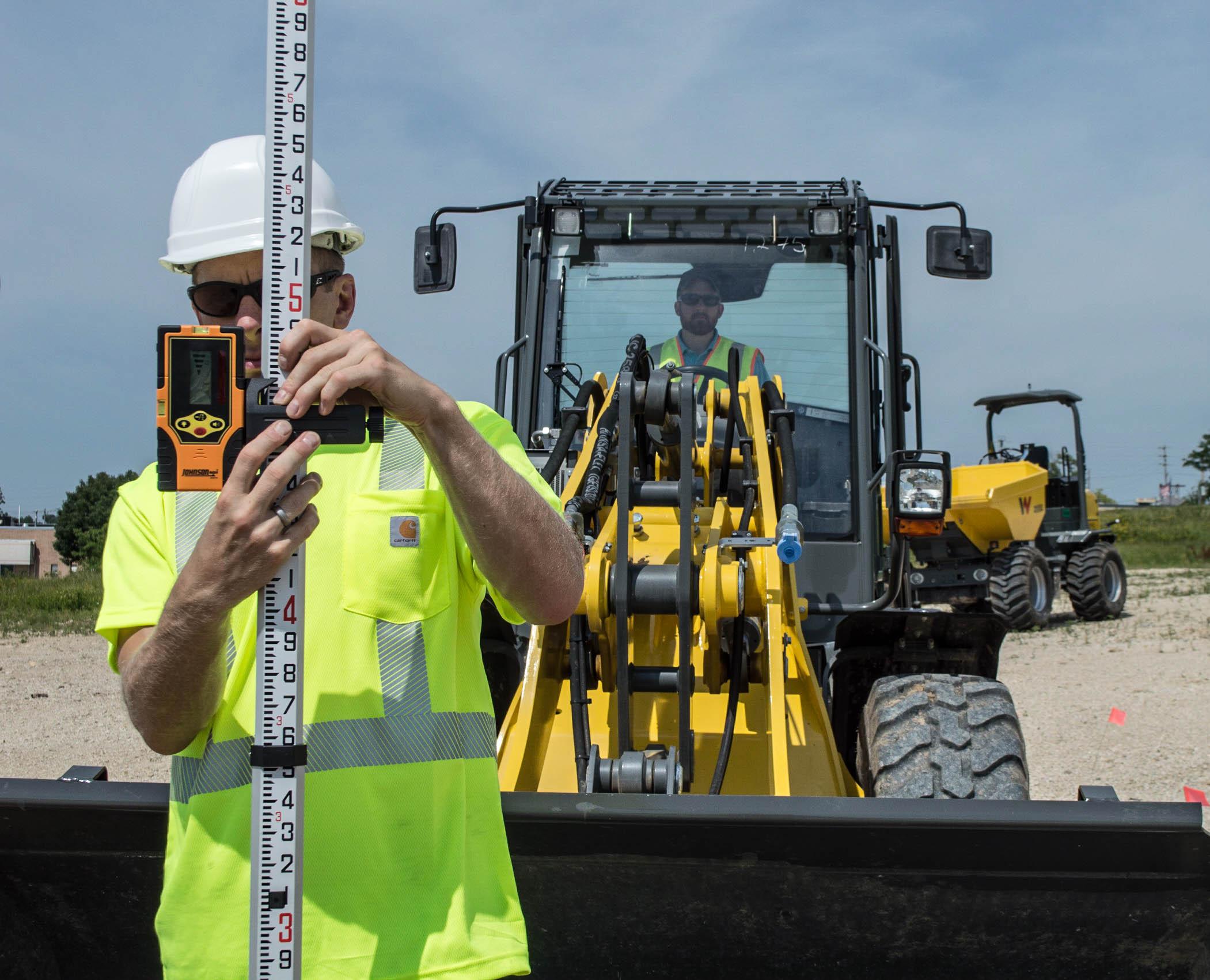 Johnson Level & Tool 406535 Electronic SelfLeveling Horizontal Rotary