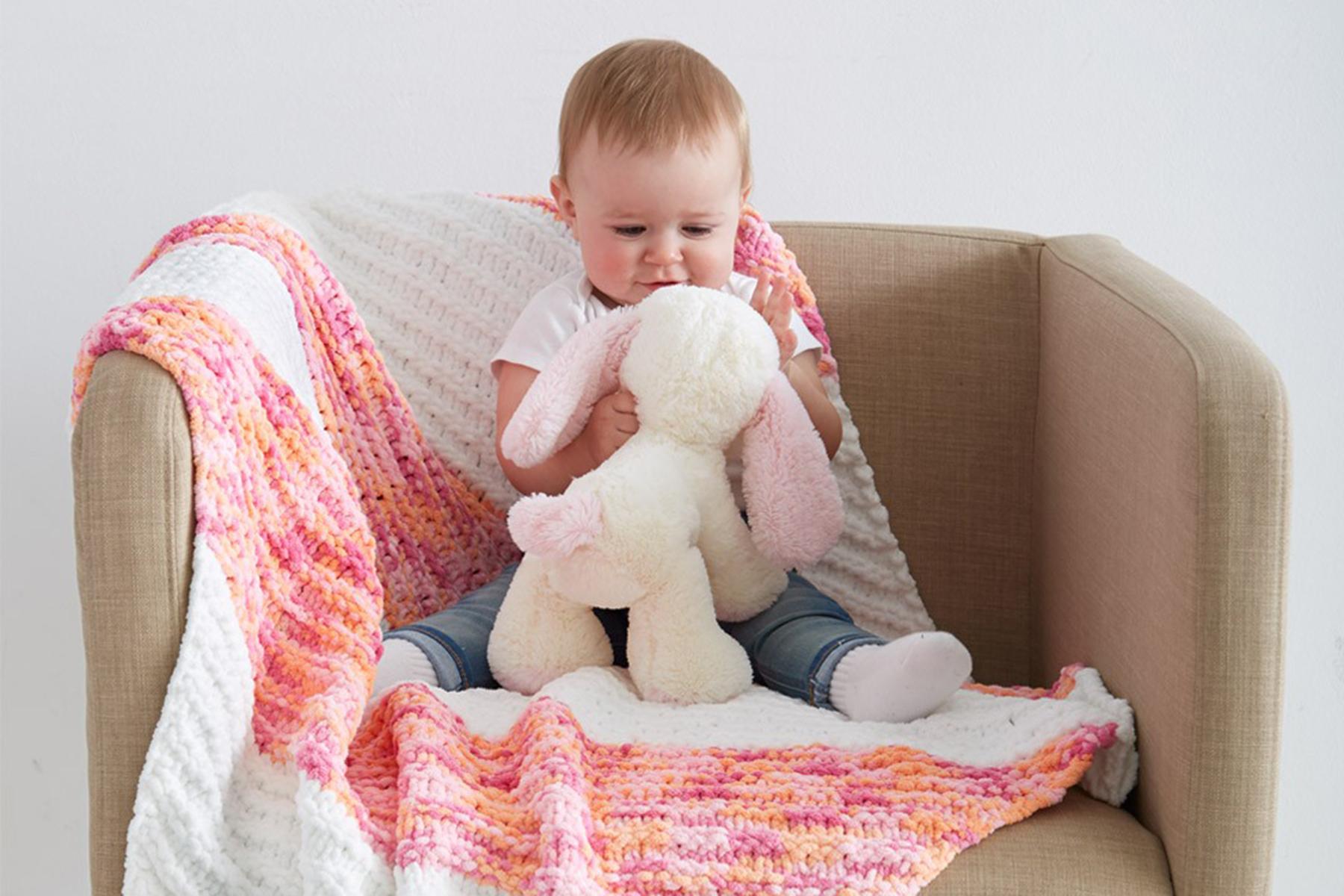 83 BERNAT BABY BLANKET YARN LITTLE COSMOS