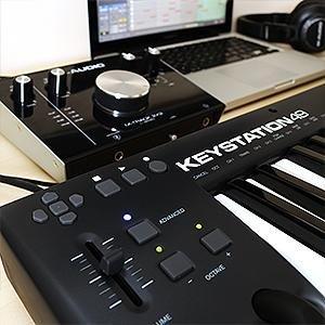 Amazon.co.jp: M-Audio USB MIDIキーボード 49鍵 ピアノ音源
