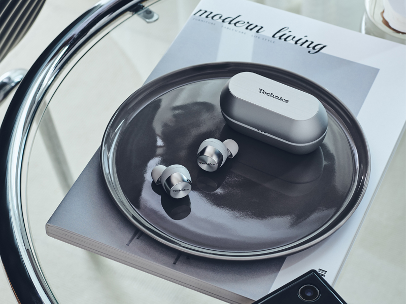 Technics Ecouteurs true wireless EAH-AZ70WE-S I HP 10mm Double réduction de bruits Bluetooth Touch sensor Charge rapide Assistant d’activation vocal IPX4 argent - English Version Anglais