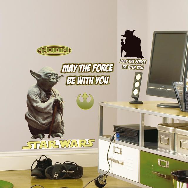 RoomMates RMK1590GM Star Wars Classic Yoda Peel and Stick