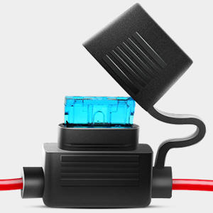 Blade fuse with water-resistant fuse holder