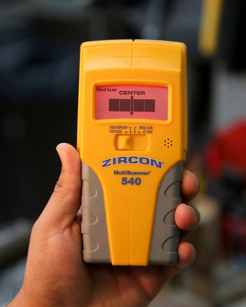 Zircon MS 540 Multiscanner CenterFinding Stud Finder with Metal