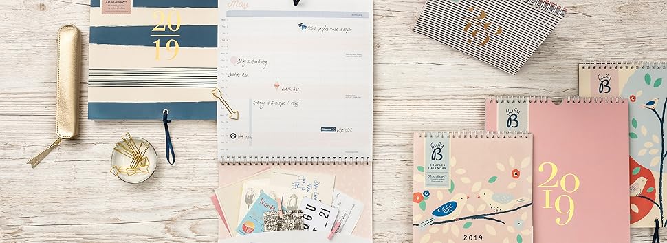 Busy B Calendrier De Bureau 2019 Avec Pochettes De Rangement Support Integre Affichage Mensuel Amazon Fr Fournitures De Bureau