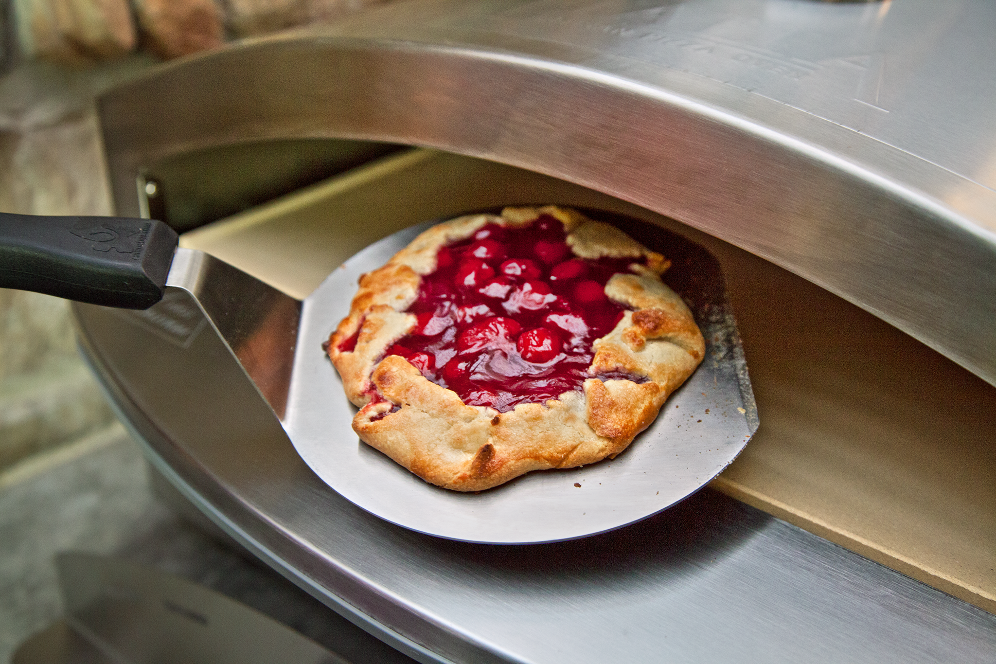 Amazon.com: Camp Chef Italia Artisan Pizza Oven: Sports ...
