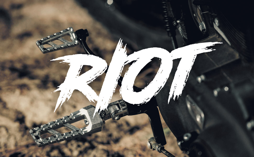 Kuryakyn 3595 Motorcycle Foot Control: Riot Floorboards with