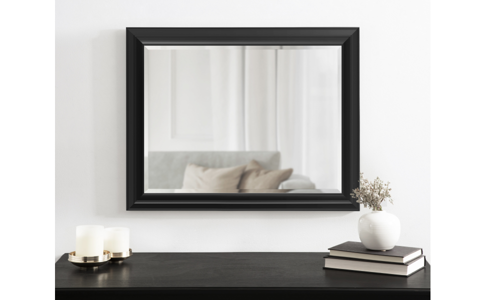 Kate and Laurel Whitley Traditional Framed Wall Mirror, 22