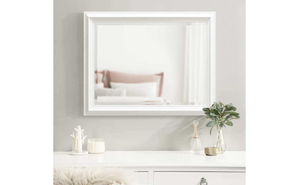 Kate and Laurel Whitley Traditional Framed Wall Mirror, 22