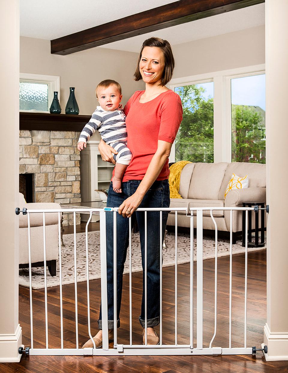 Regalo Easy Open 50 Inch Wide Baby Gate, Bonus Kit