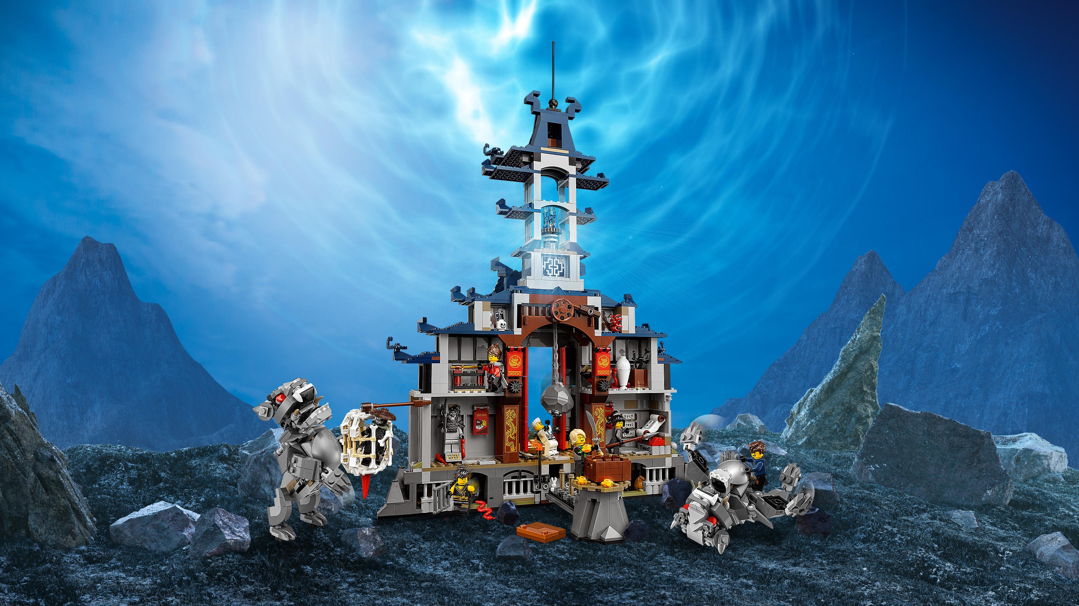 LEGO Ninjago Movie 70617 Temple of The Ultimate Weapon Toy: Amazon.co ...