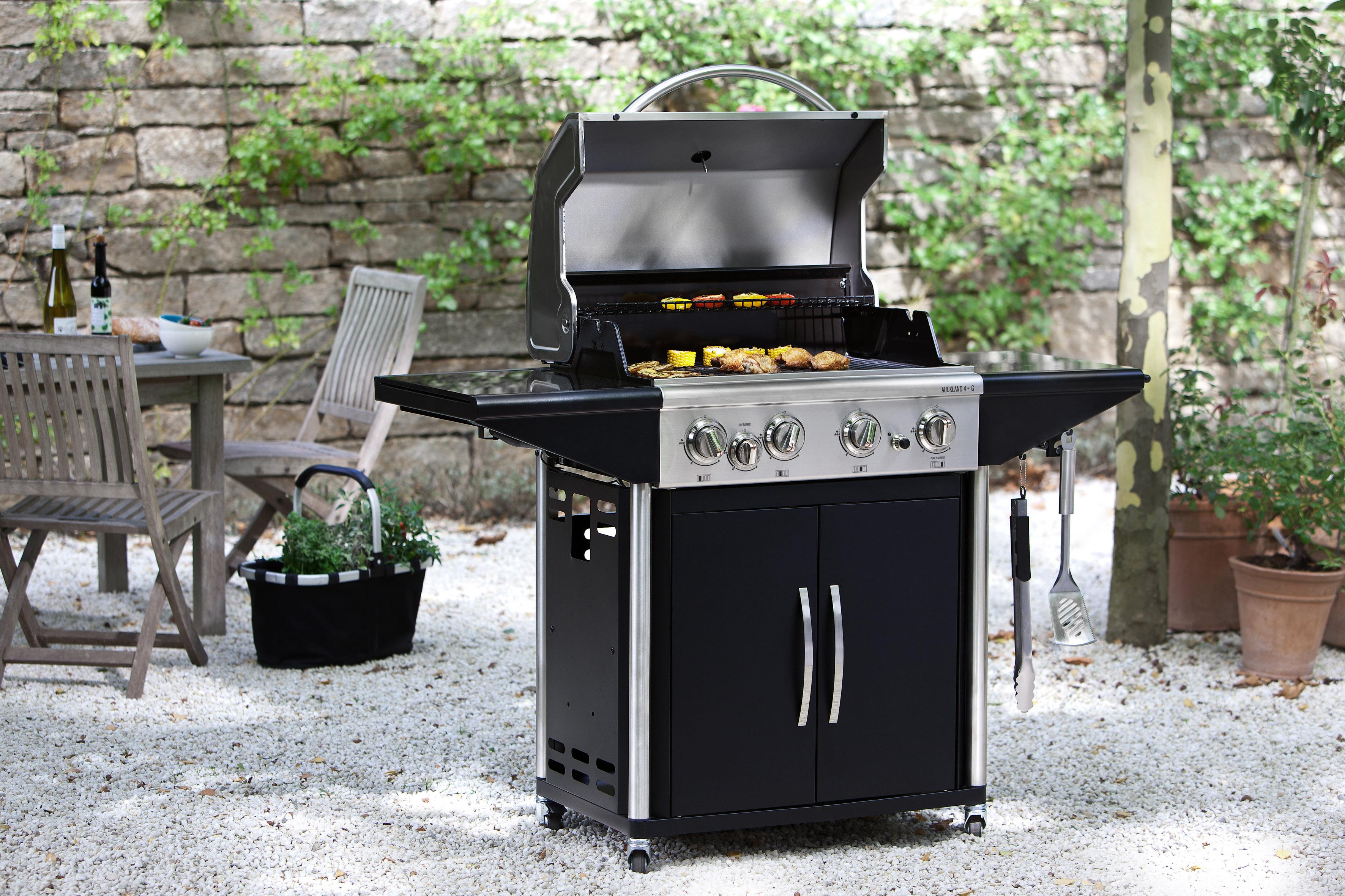 Outdoorchef CANBERRA 4G schwarz BBQ Gasgrill Grillstation 4 Brenner 18.