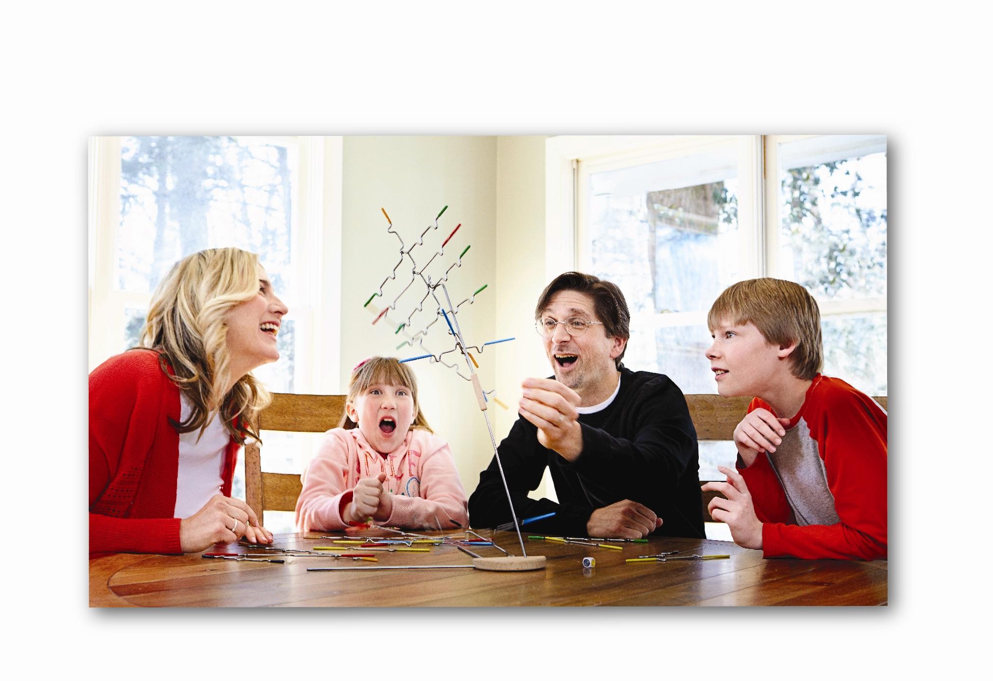 Melissa & Doug Suspend Family Game (31 pcs) Melissa & Doug