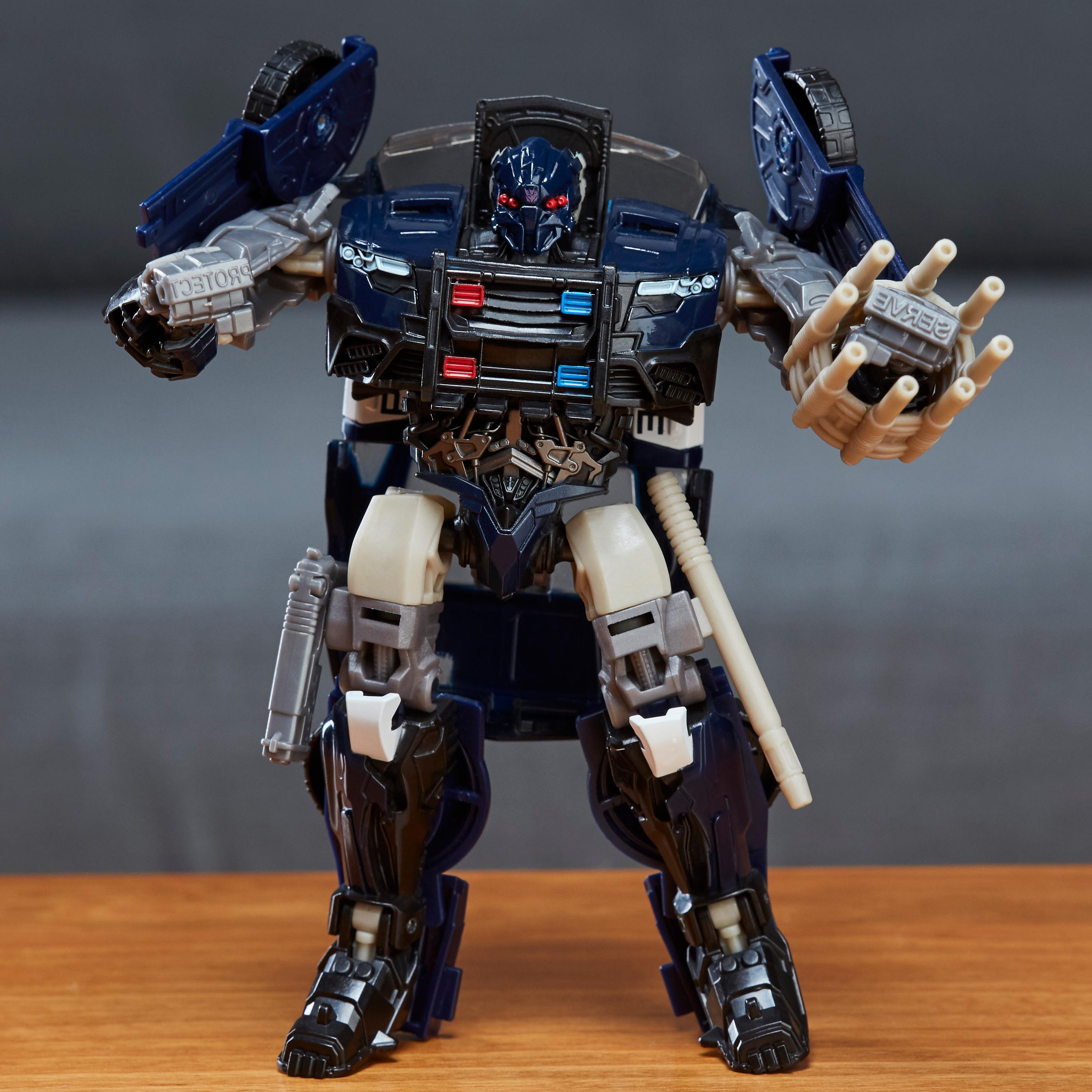 Transformers The Last Knight Premier Edition Deluxe Barricade, Figures