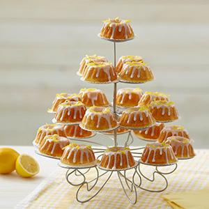 bundt cakes, mini bundt cakes, lemon cake, lemon icing, mini cake stand