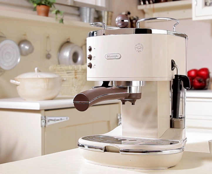 De'Longhi Vintage Icona Traditional Barista Pump Espresso Machine